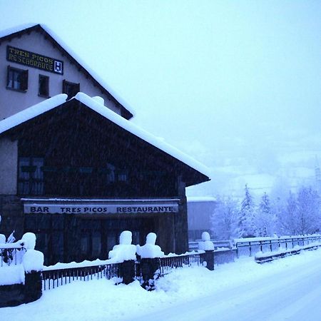 Tres Picos Hotel Eriste Exterior photo
